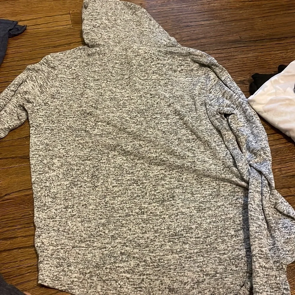 Athleta girl lightweight hooded long sleeve shirt L/12
